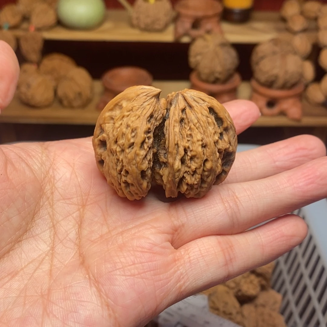 鸿***文玩核桃把件文玩