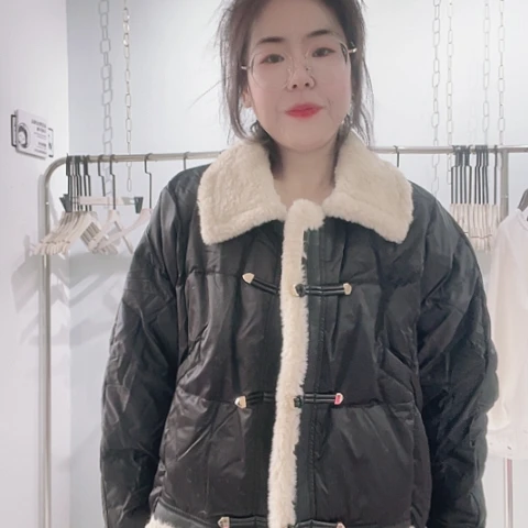 大班小朋友在幼儿园园长