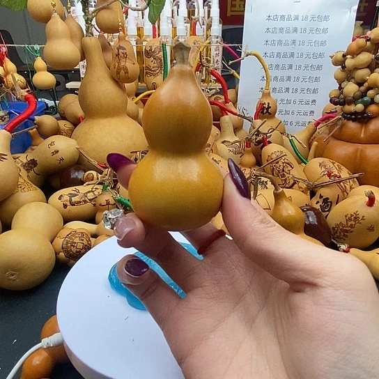 淡****香榧木葫芦工艺品