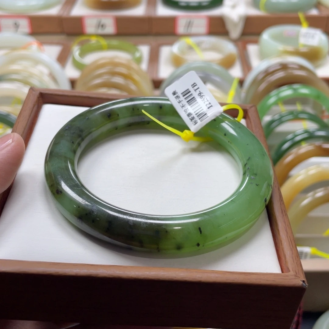 【闪购商品】和田玉手镯未镶嵌58.5.24