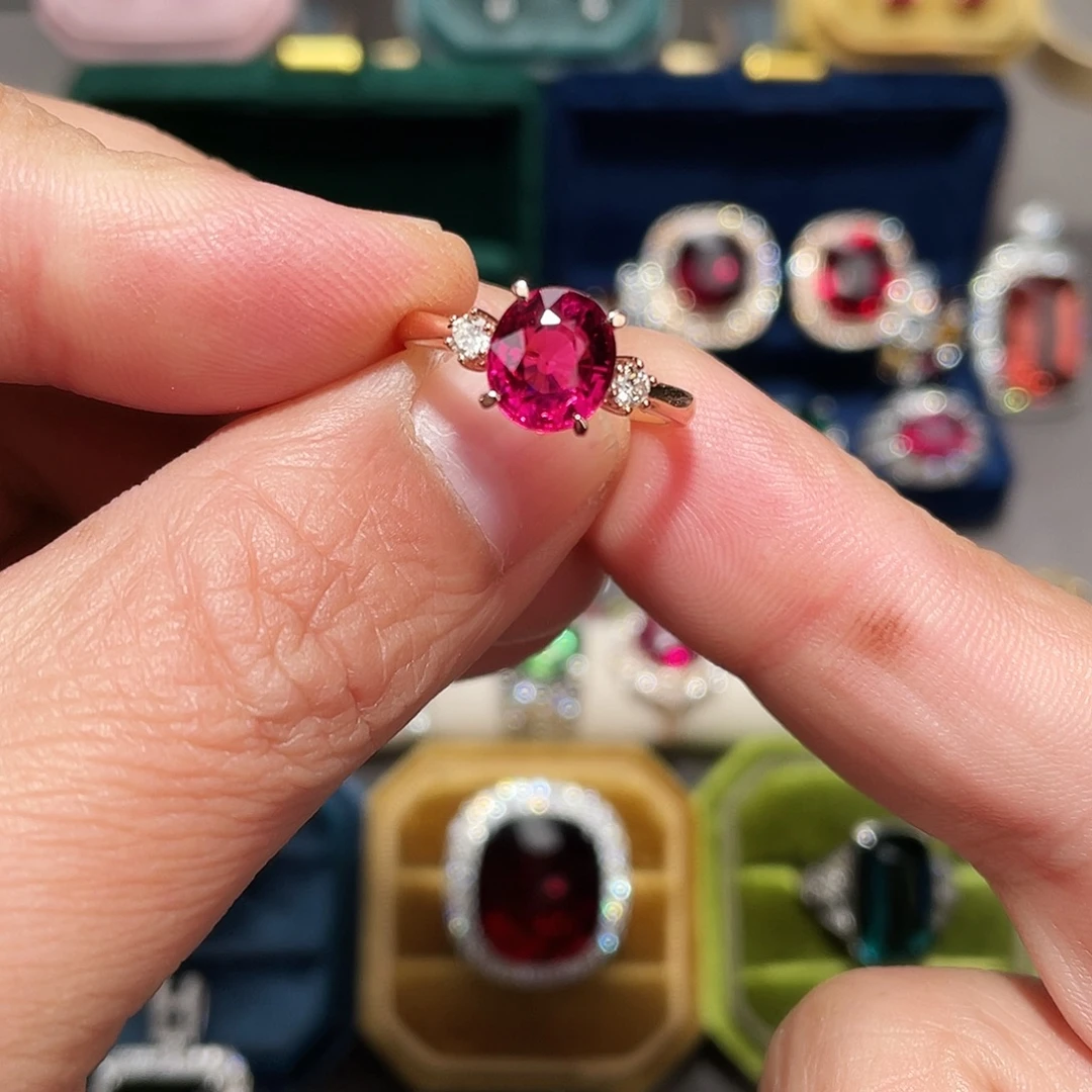 18K金镶嵌碧玺戒指2.3ct