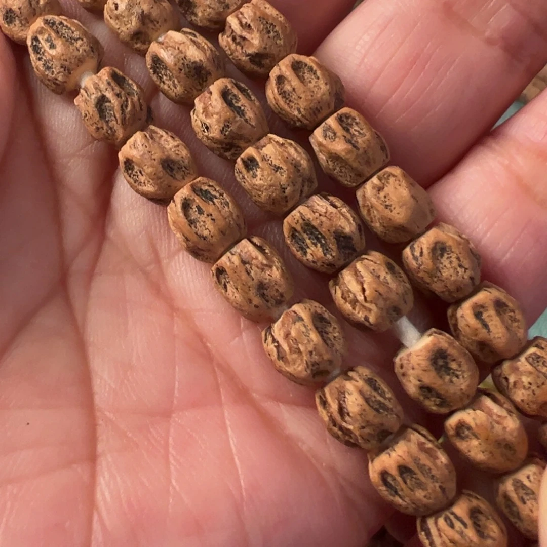 柏香籽/百香籽吊坠C113