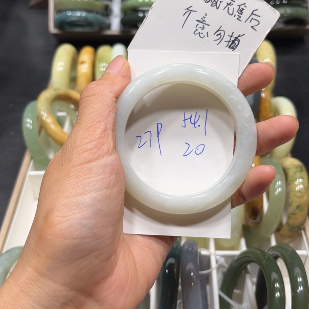 未镶嵌蛇纹石玉手镯