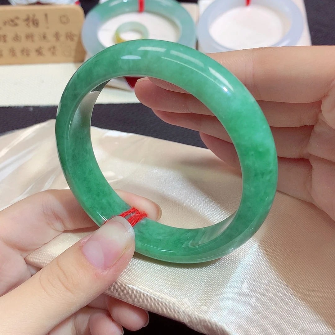 翡翠未镶嵌手镯7057