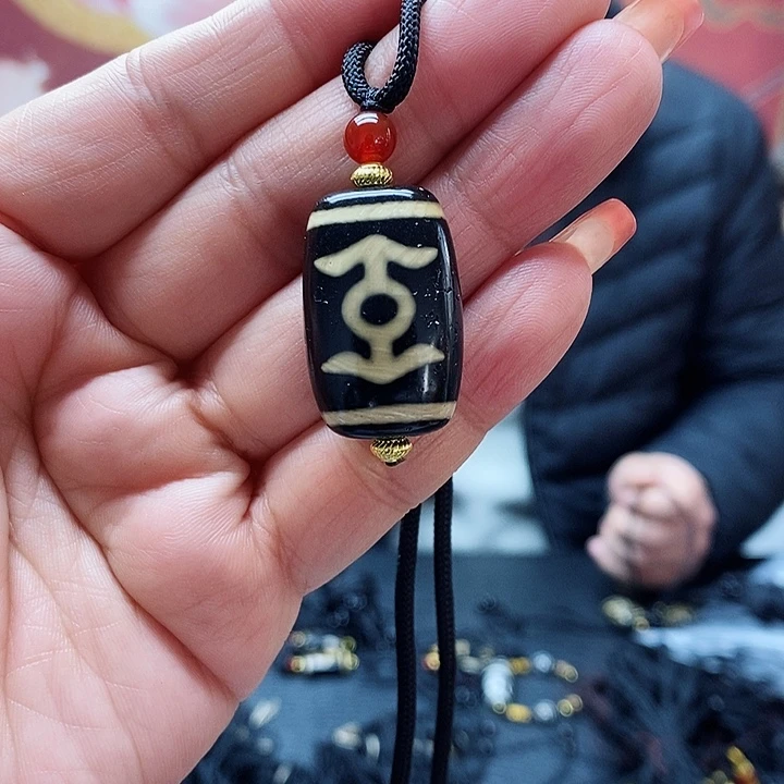 玛瑙/玉髓颈饰合金