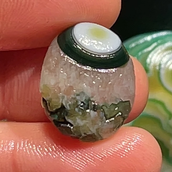 玛瑙/玉髓未镶嵌珠宝奇石