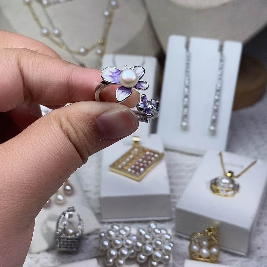 银S925镶嵌淡水珍珠耳饰