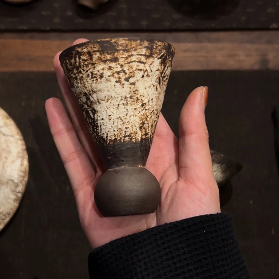 摆件陶瓷。       陶瓷。