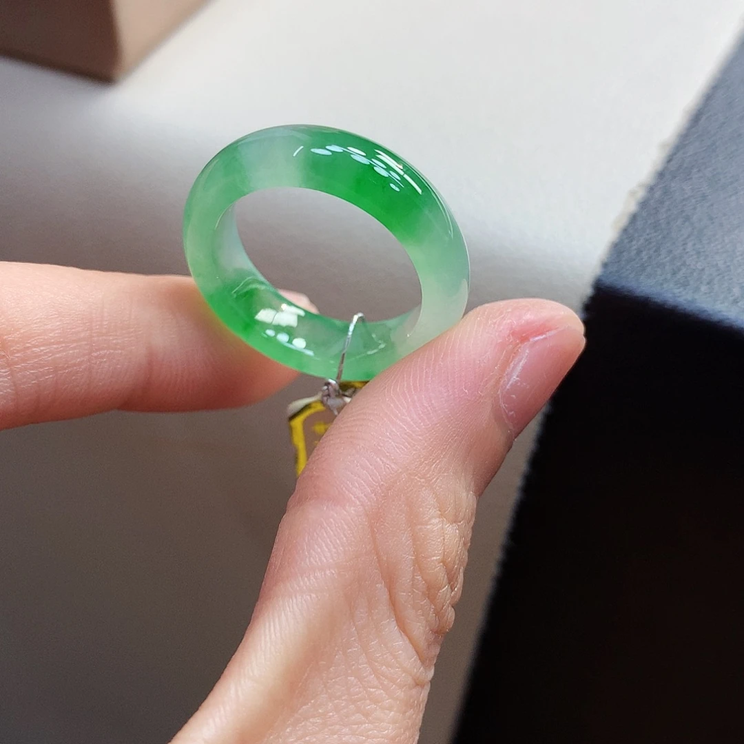 翡翠戒指未镶嵌18号