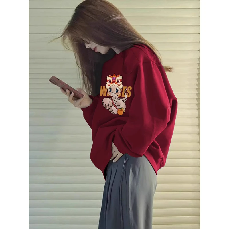 【帝韵】蛇年可爱印花卫衣女秋冬加绒宽松2025新年酒红色本命年上衣