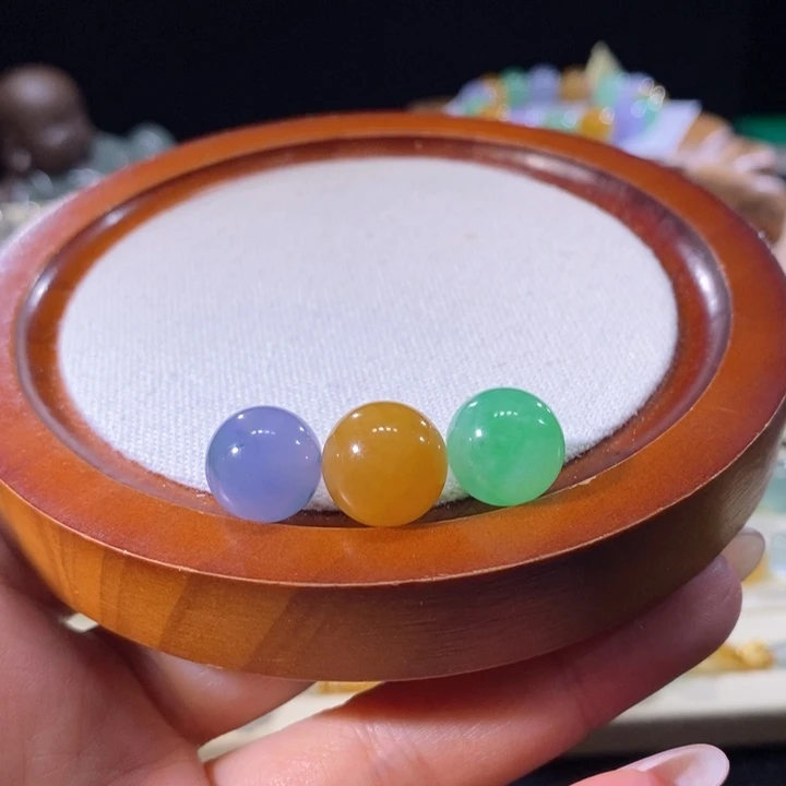 翡翠未镶嵌颈饰翡翠三彩色珠