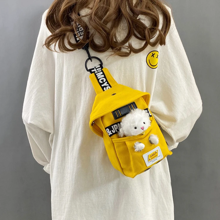 斜挎包女潮ins腰包小熊包包2025新款潮胸包春夏季运动包酷布包
