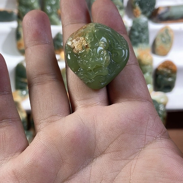 岫岩河磨玉（透闪石质玉）未镶嵌颈饰