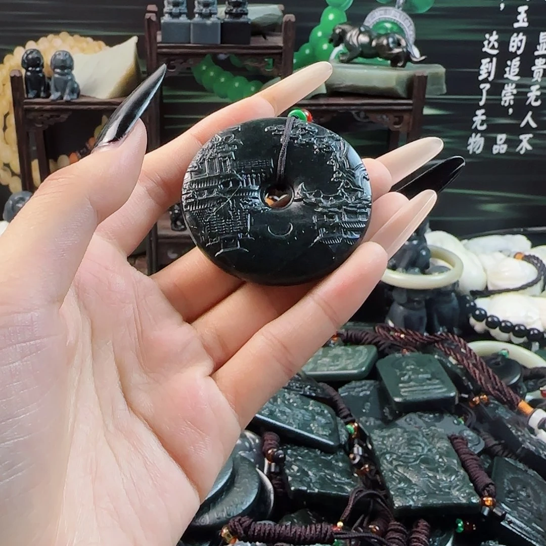 和田玉（糖玉）未镶嵌颈饰