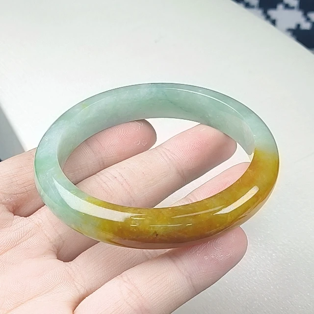 半壁油青黄高常精美雕刻气质男女同款百搭精致奇石