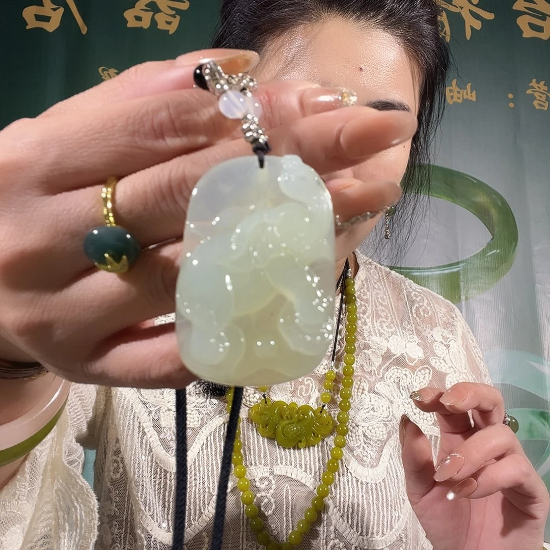 和田玉（糖玉）未镶嵌颈饰