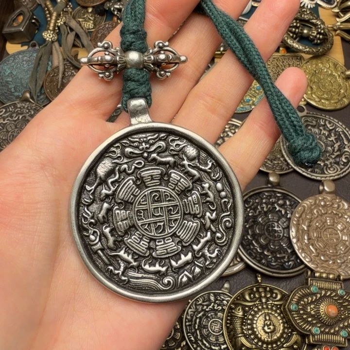 藏传文玩九宫如图