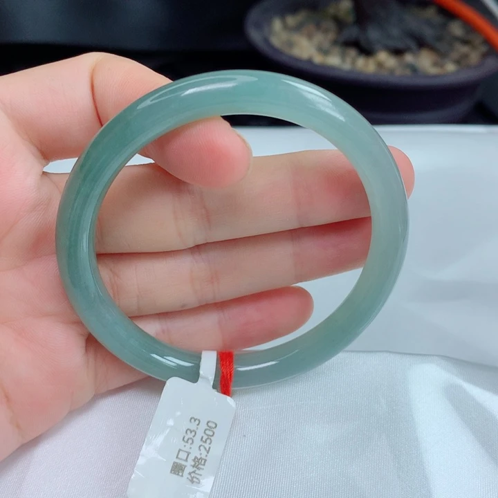 未镶嵌手镯翡翠53圈口