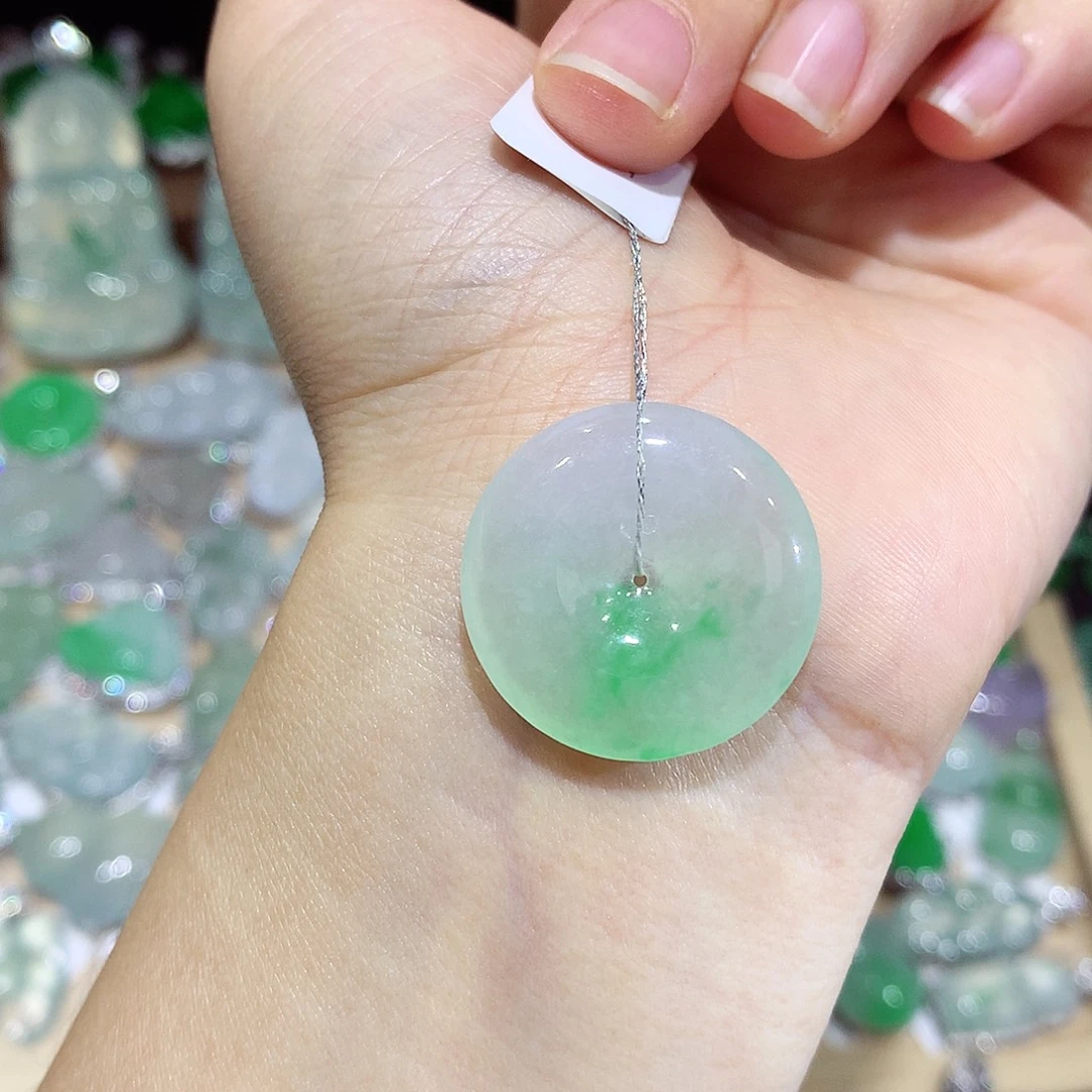 颈饰未镶嵌翡翠扣子