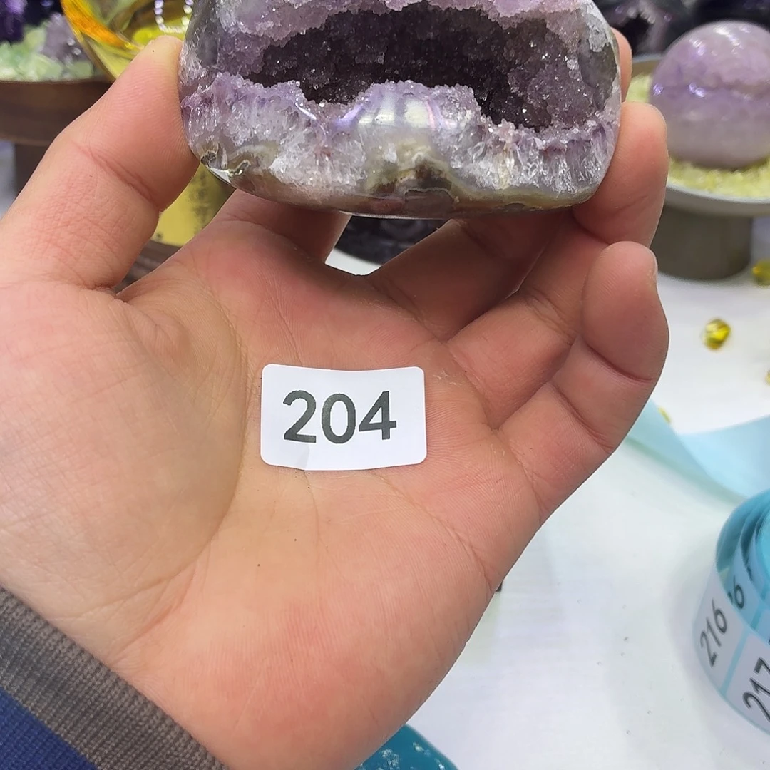 未镶嵌水晶大型摆件（非配饰）