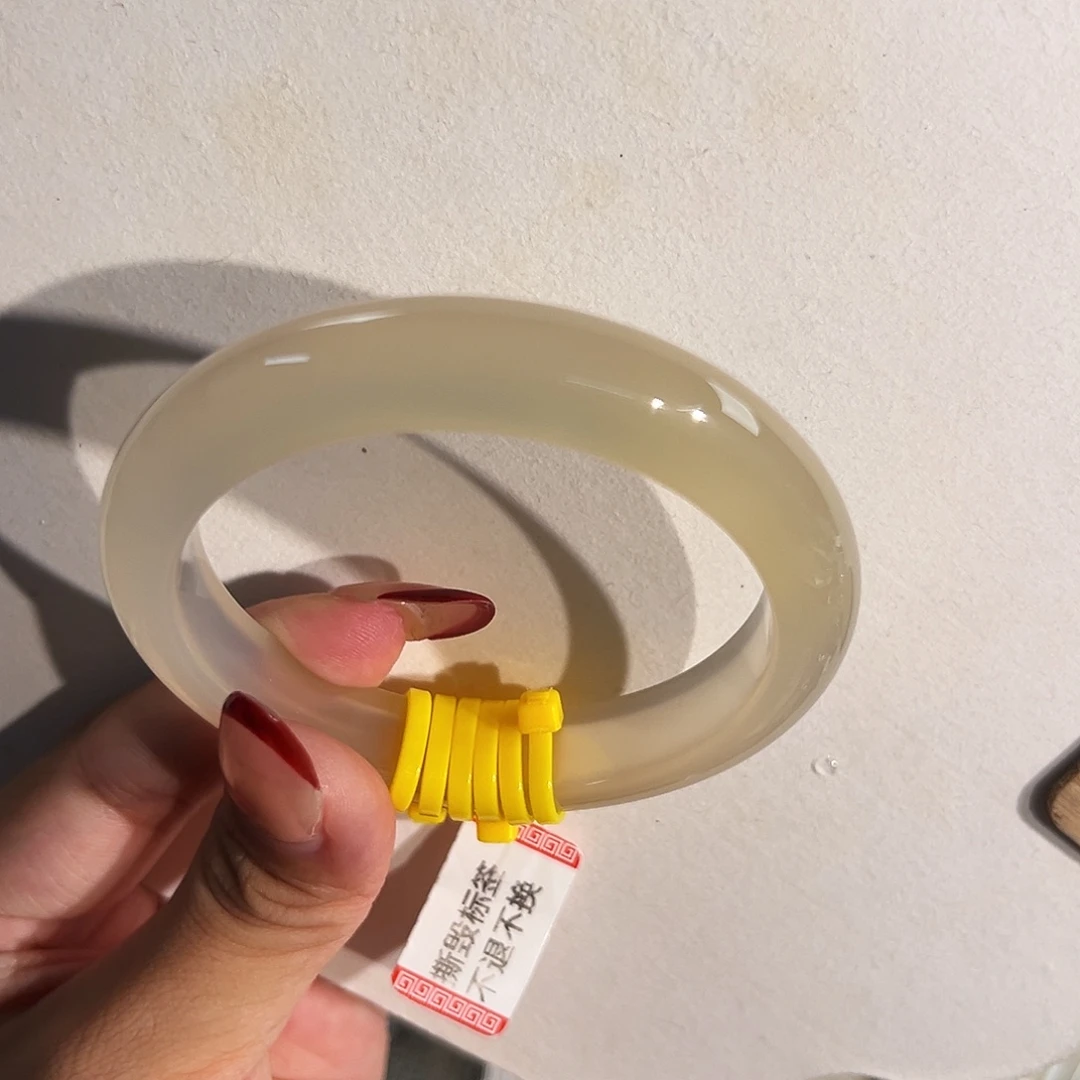 新****手镯玛瑙/玉髓未镶嵌