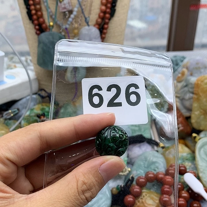 翡翠未镶嵌颈饰优*姐翡翠