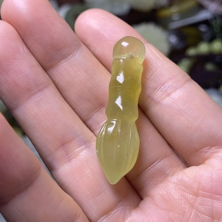 岫玉岫玉颈饰未镶嵌