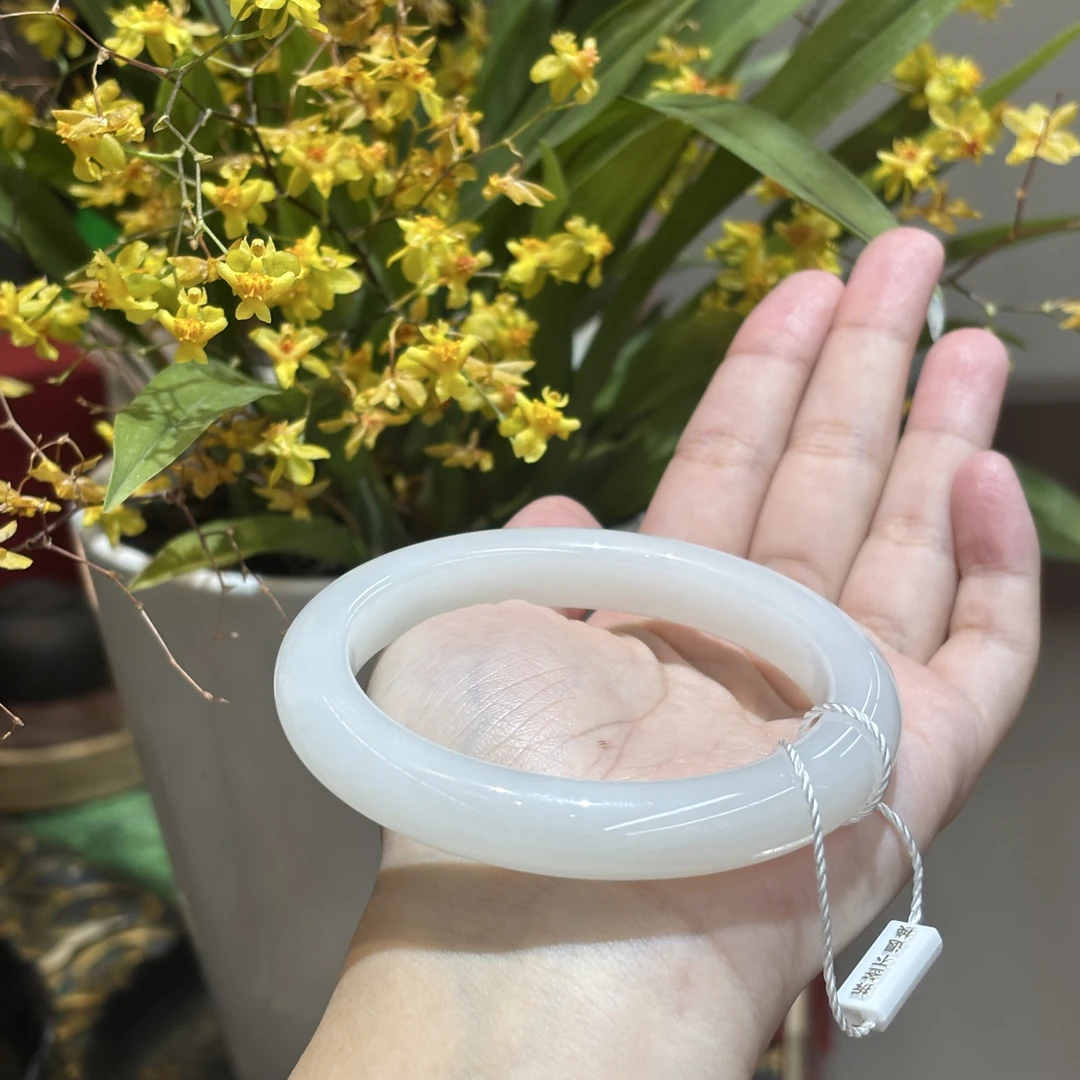 121815wm和田玉青海料羊脂白手镯圈口约59.6克重约60.8g