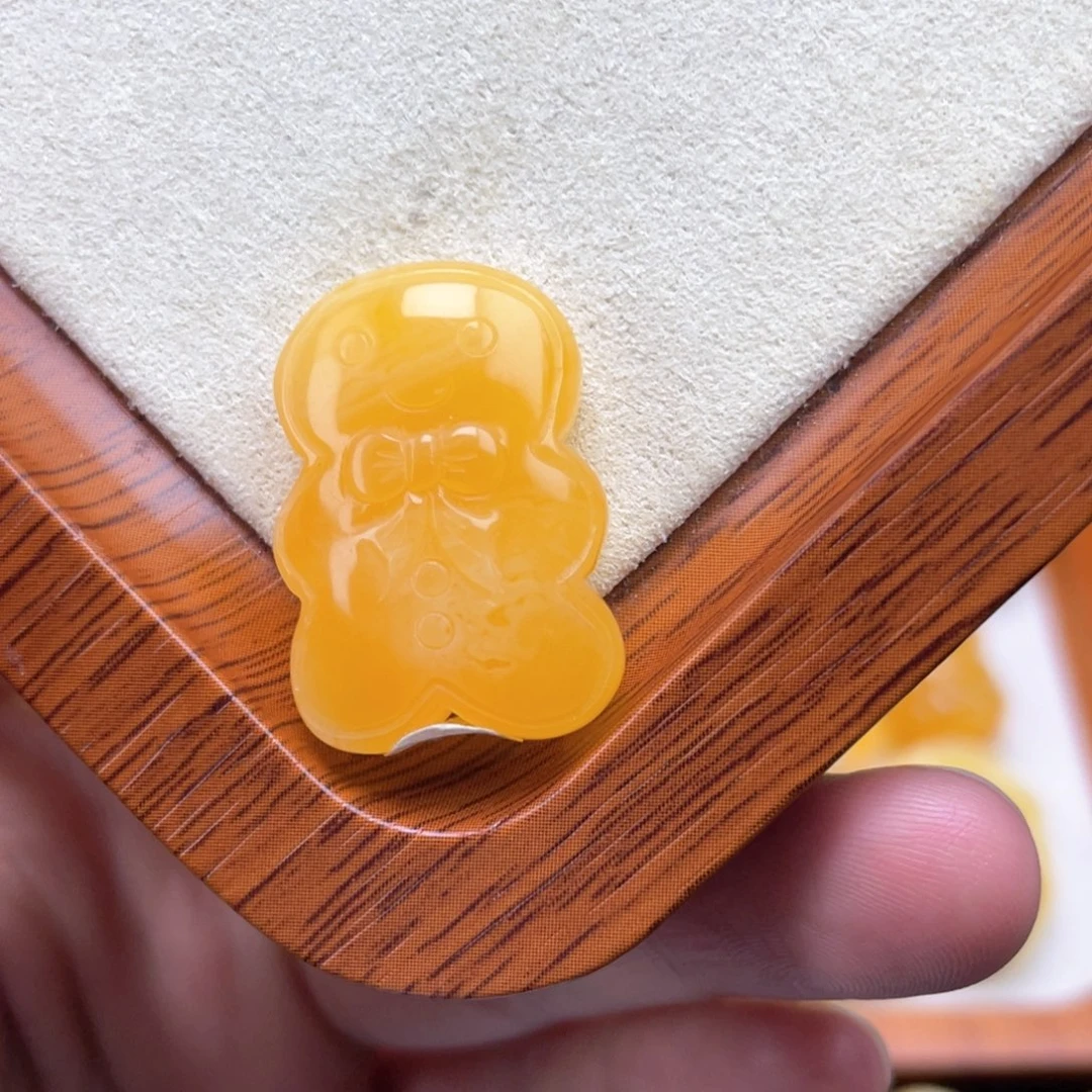 琥珀裸石未镶嵌蜜蜡