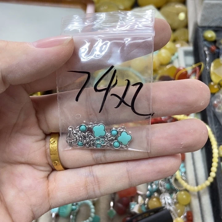 未镶嵌蜜蜡裸石小**?手串