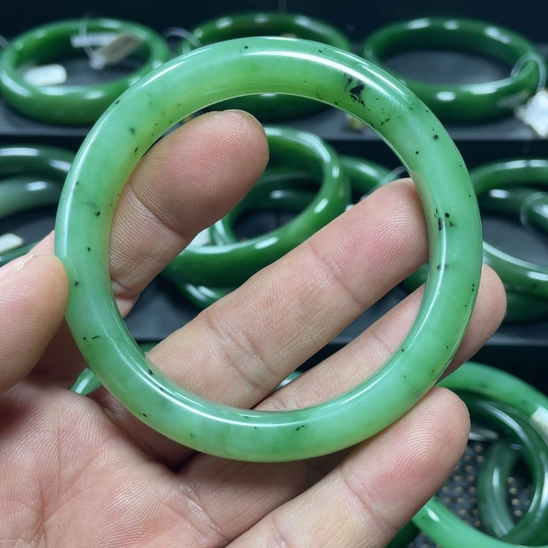 和田玉（碧玉）手镯未镶嵌转*点