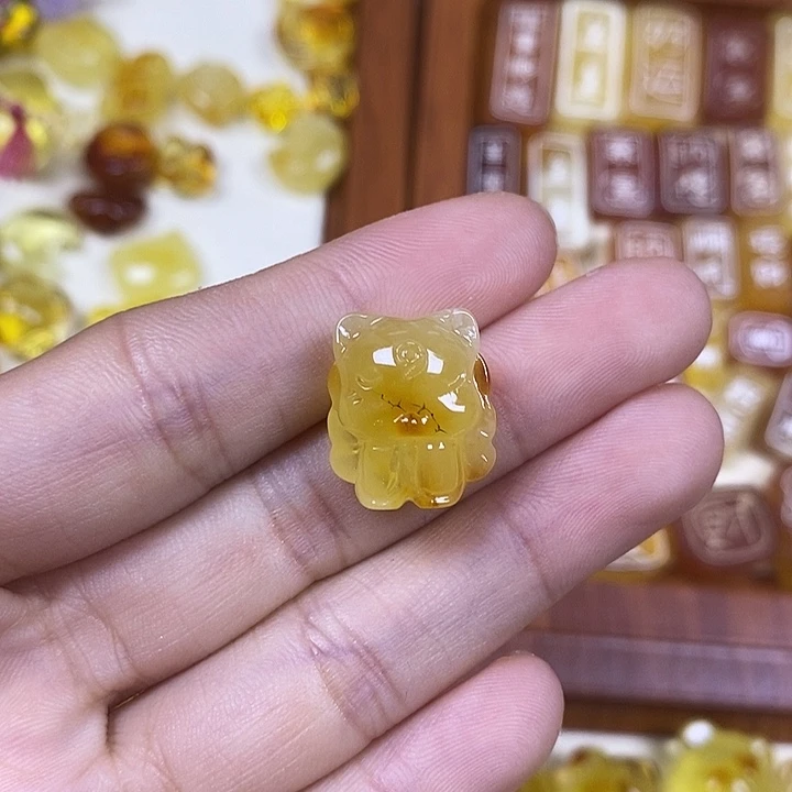 橄榄核吊坠九尾狐121