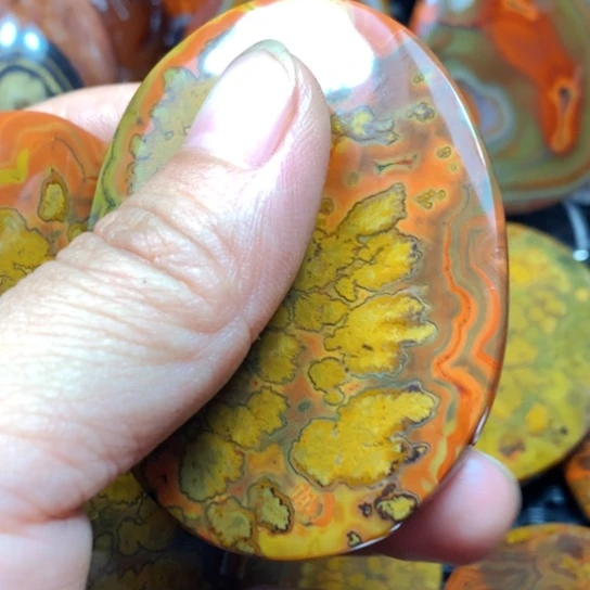 用***哥合金颈饰玛瑙/玉髓