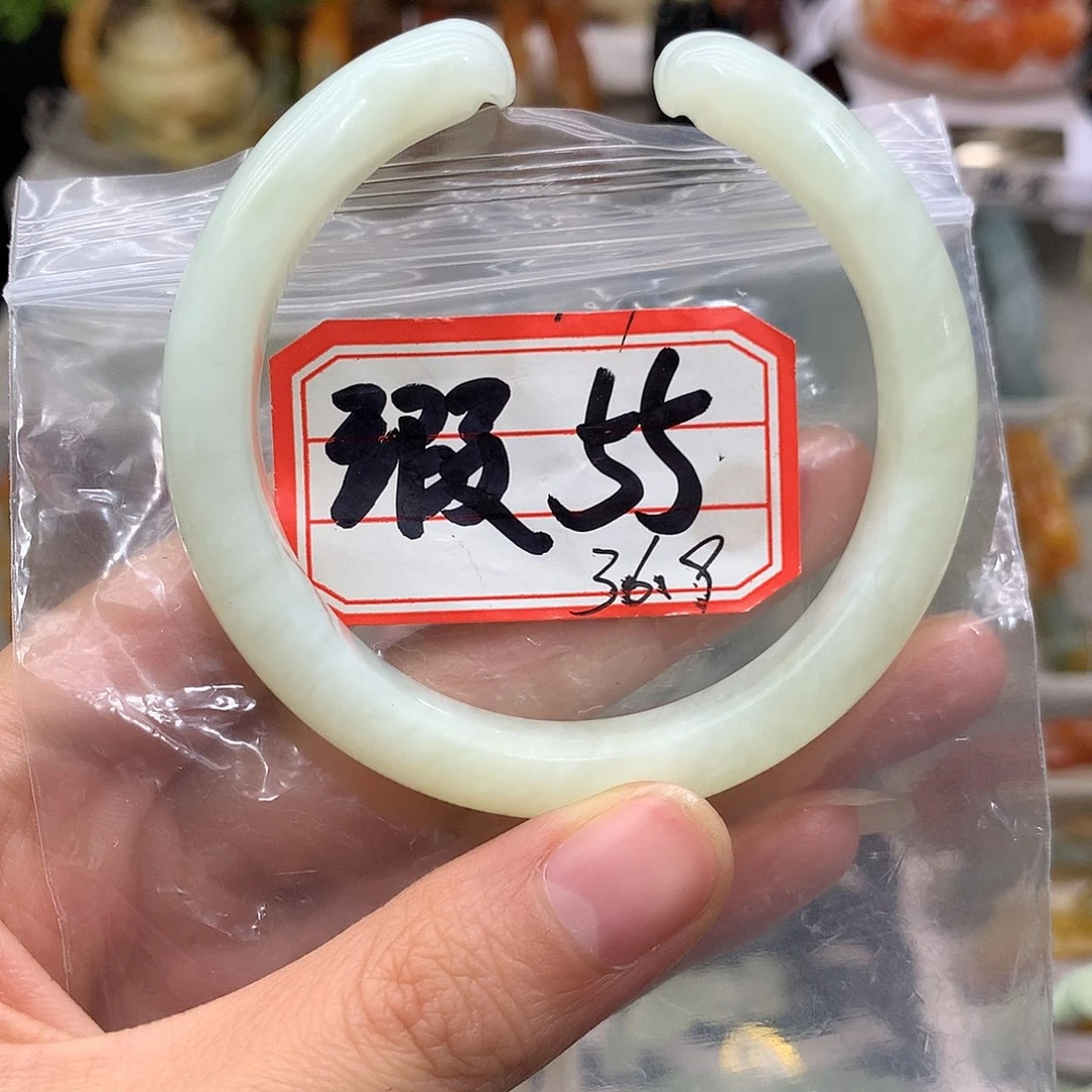 未镶嵌蛇纹石玉手镯