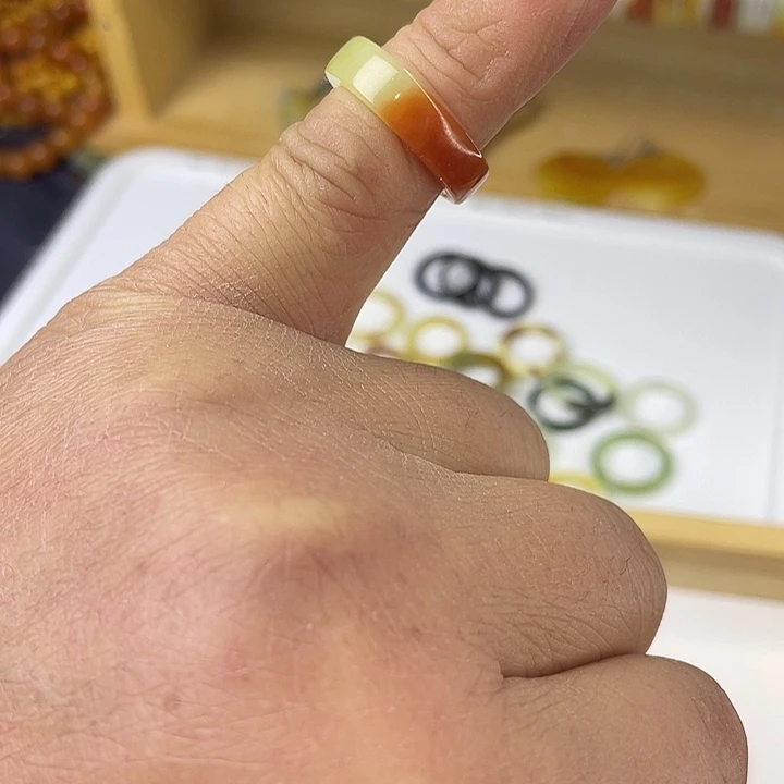 蛇纹石玉合金戒指16.2