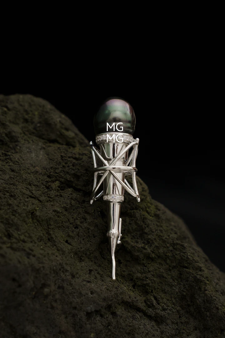 海水珍珠大溪地独创麦霸吊坠+胸针