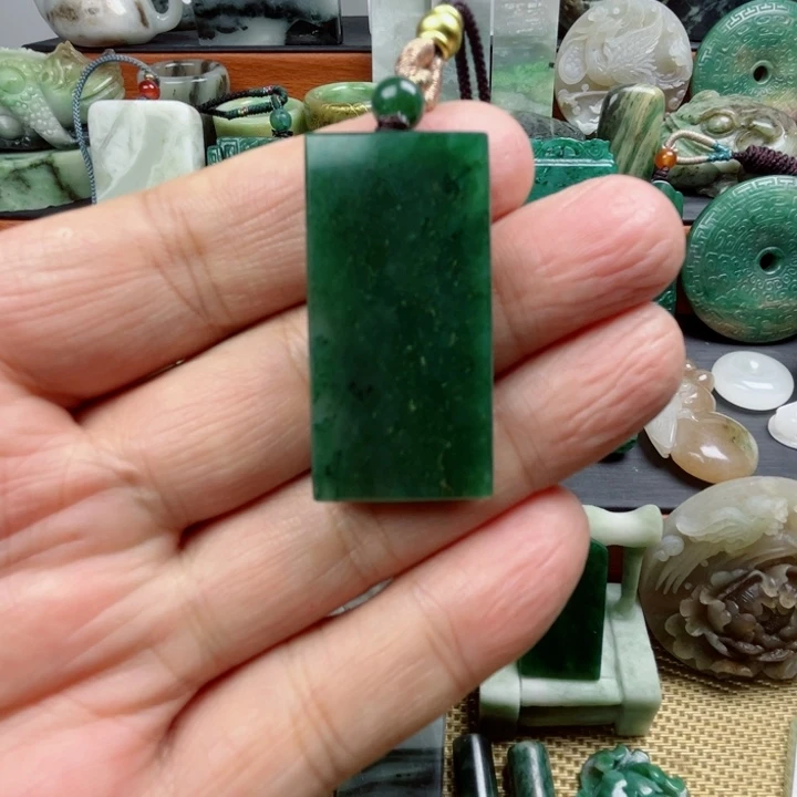 平***生未镶嵌独山玉珠宝半成品