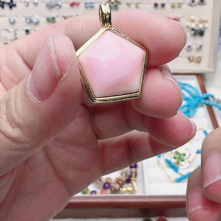 水晶吊坠(不含链)未镶嵌吊坠