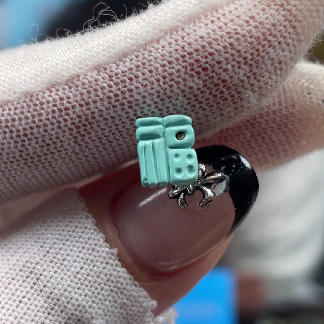 绿松石未镶嵌挂件