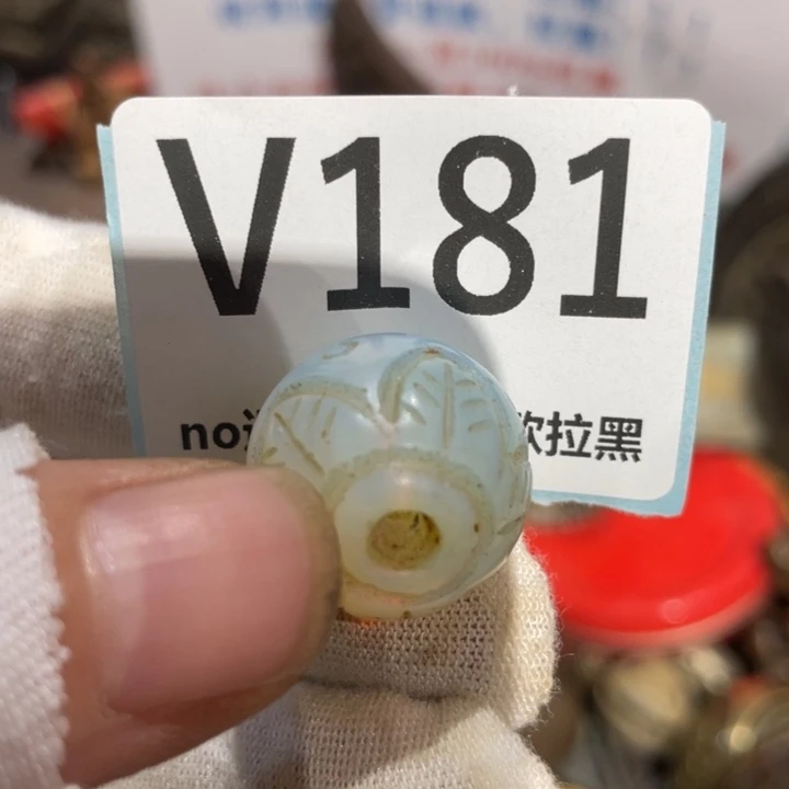 阿***！瓷片二表姐直播火爆热卖