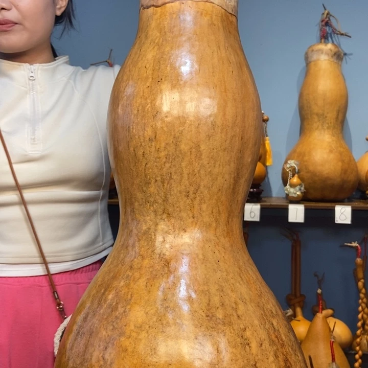 奥***给我要看电视的呀好开心哦嘻嘻我