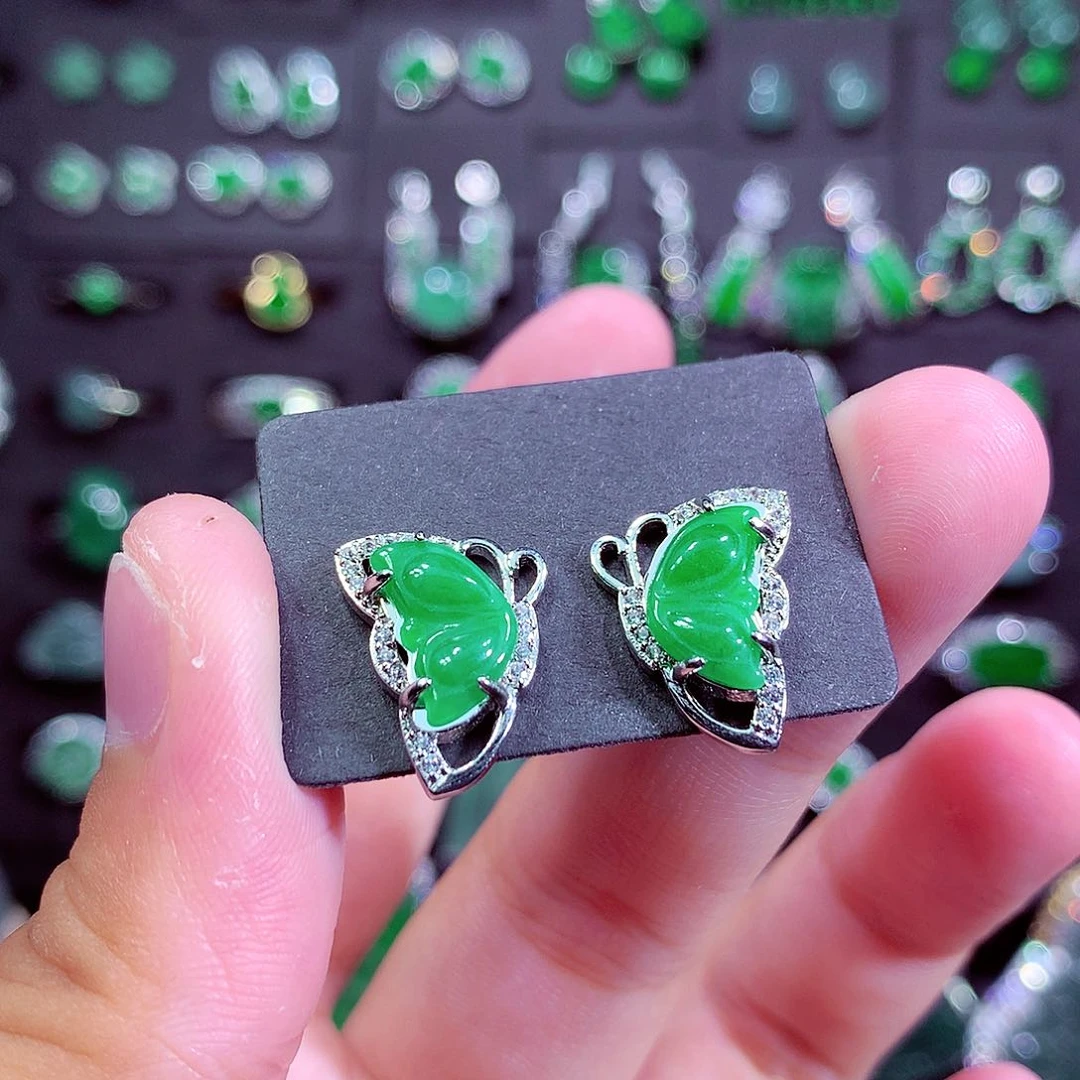 颈饰未镶嵌翡翠天然