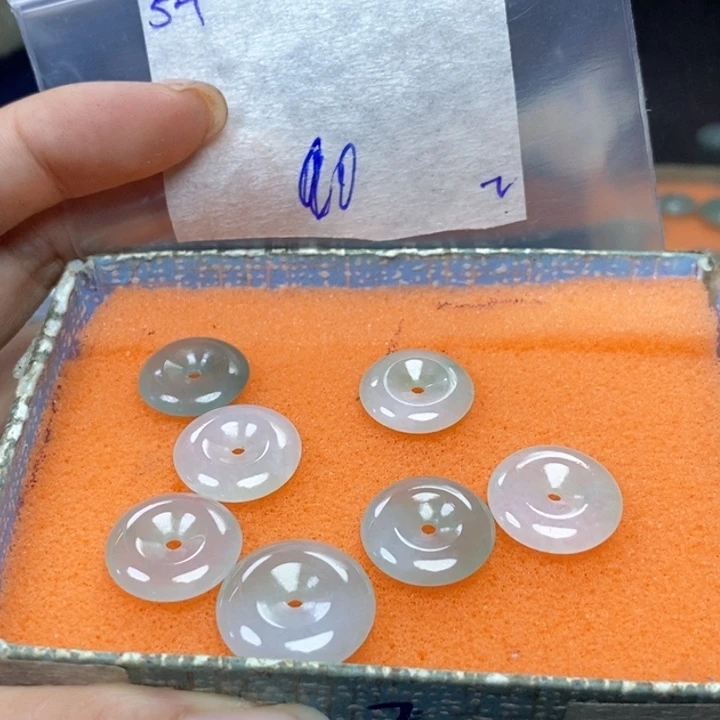 澧***发定制翡翠未镶嵌不同