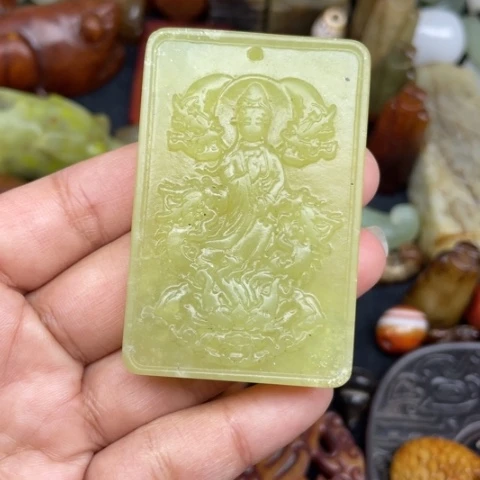 蛇纹石玉未镶嵌颈饰61