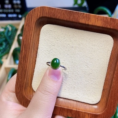 和田玉（碧玉）戒指未镶嵌