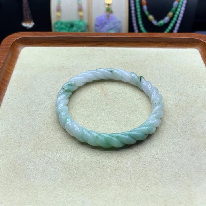 翡翠未镶嵌手镯翡翠手镯58