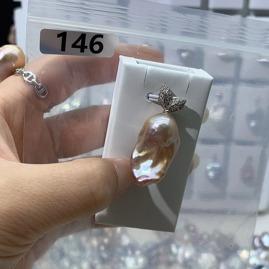 淡水珍珠合金颈饰