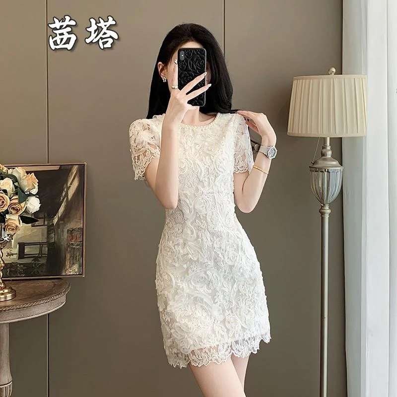 成熟御姐白色蕾丝连衣裙女2025夏季新款高端精致气质收腰显瘦裙子