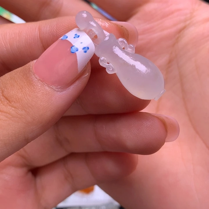 定制翡翠未镶嵌宝瓶