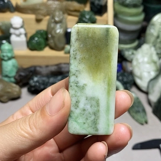 独山玉未镶嵌珠宝半成品